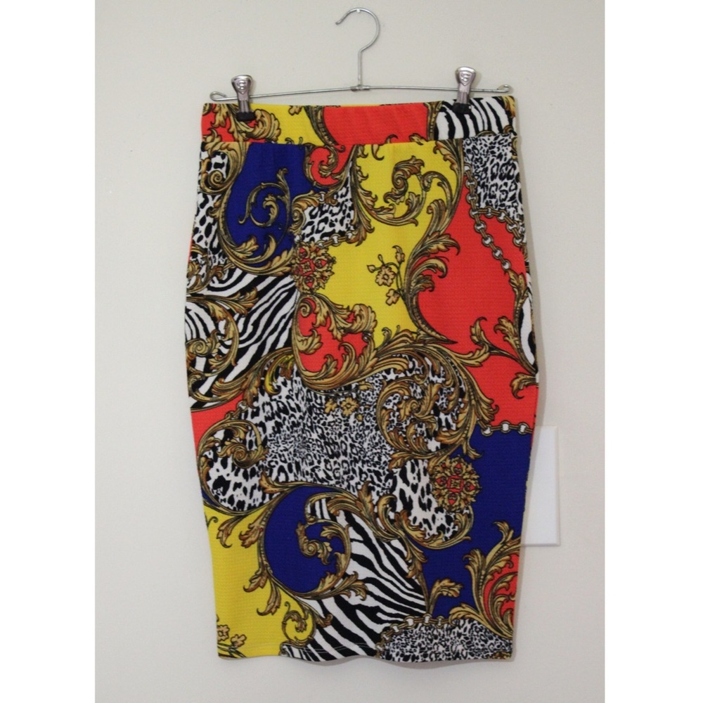 UK2LA Colorful Patterned Skirt Size Large - Picture 3 of 5